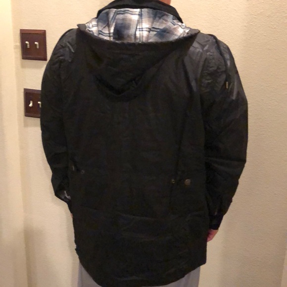 Mountain and Isles Hooded Jacket - Picture 2 of 8